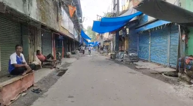 कूचबिहार जिला व्यवसायी समिति के आह्वान पर 24 घंटे व्यवसाय बंद, शहर में दिखा बंद का असर