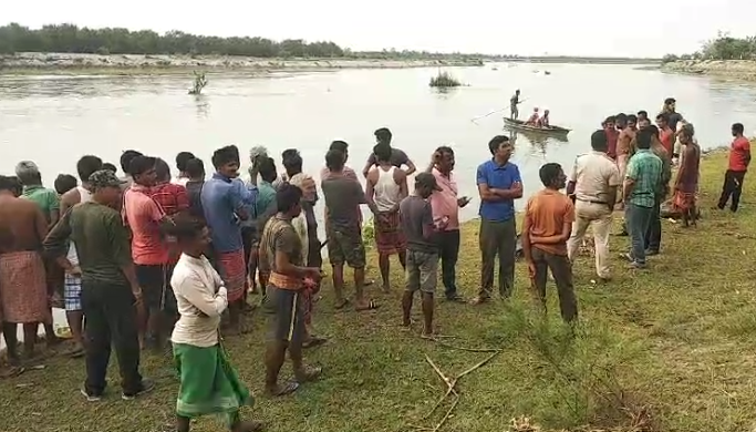 तूफानगंज में संकोश नदी से व्यक्ति का शव बरामद