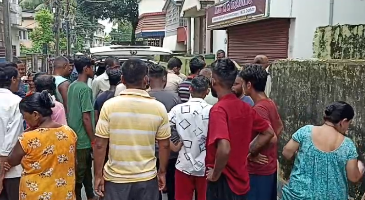 सिलीगुड़ी में एक युवक का फंदे से झूलता शव बरामद