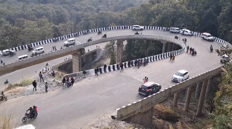 प्रशासन ने बागराकोट के वायरल लूप-पूल में तस्वीरें और वीडियो लेने पर लगाई रोक