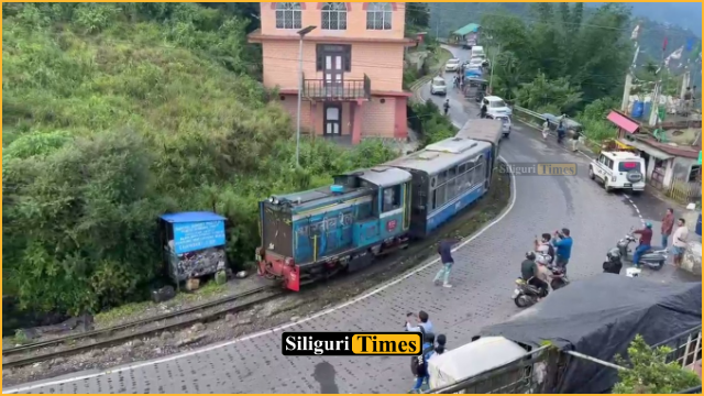 दार्जिलिंग की टॉय ट्रेन को वैश्विक पहचान, ‘बेस्ट इन ट्रैवल 2027’ में मिली जगह