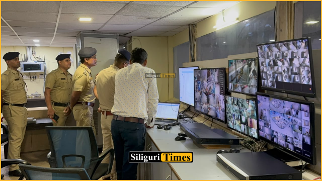 सिलीगुड़ी के सेवक रोड स्थित एक शॉपिंग मॉल में अग्नि सुरक्षा व्यवस्था की जांच