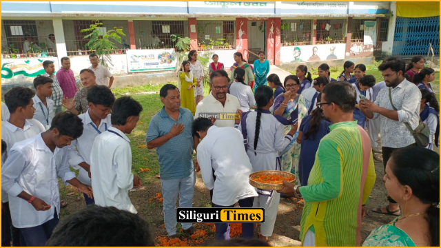 शिक्षक से मारपीट की घटना के विरोध में स्वयंसेवी संस्था ने किया अनोखा कार्यक्रम आयोजित