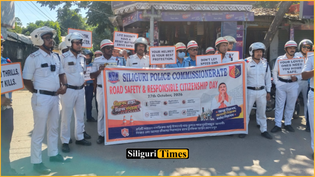 सड़क सुरक्षा को लेकर सिलीगुड़ी पुलिस कमिश्नरेट की पहल, शहर में निकाली गई जागरूकता रैलियां