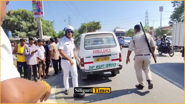 फुलबाड़ी में तेज रफ्तार लॉरी की टक्कर से बाइक सवार महिला की मौत, पति गंभीर रूप से घायल