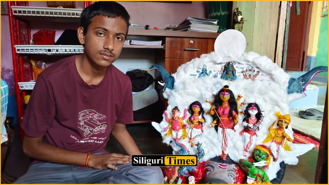 14 साल की उम्र में बनाया मां दुर्गा की प्रतिमा, बेलाकोबा के नौवीं कक्षा के छात्र अरित ने सबको चौंकाया