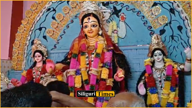 दशमी के बाद भी तीस्ता तट पर दुर्गोत्सव का माहौल, 500 साल पुरानी भंडानी पूजा की आराधना में श्रद्धालु जुटे