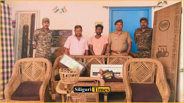 डॉक्टर के घर से लाखों का सामान चोरी, बागडोगरा पुलिस ने दो आरोपियों को किया गिरफ्तार